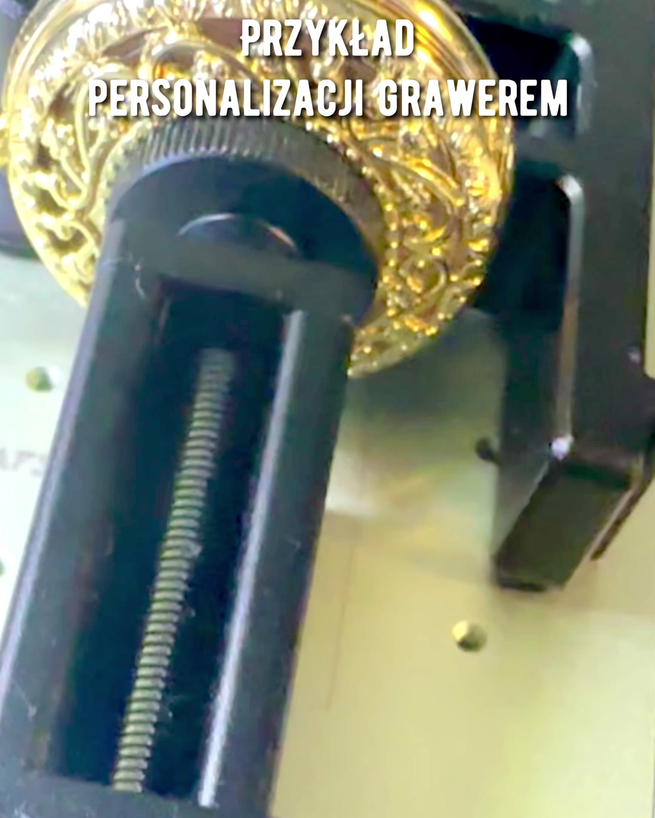 "Złoty Majestat" - Luxusos Mechanikus Zsebóra Átlátszó Maggal. Személyre szabás gravírozással.